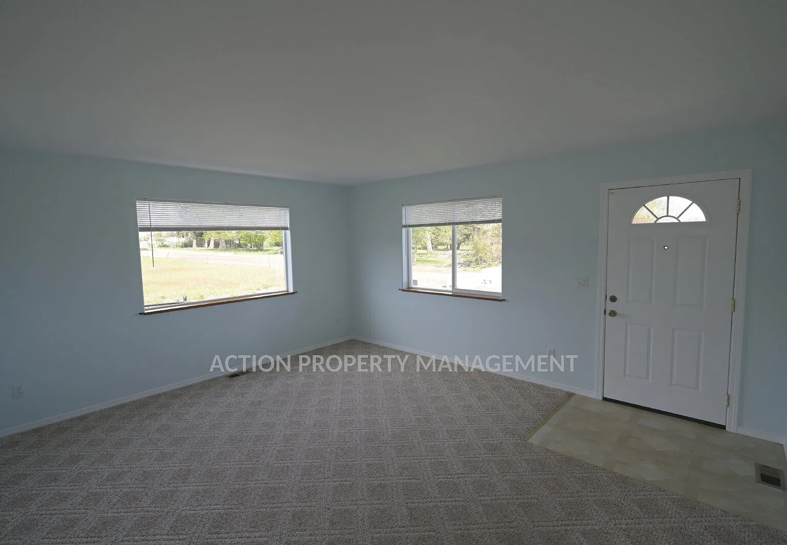3 bed, 2.0 bath, 1652 sqft, $2,250 — Photo 2
