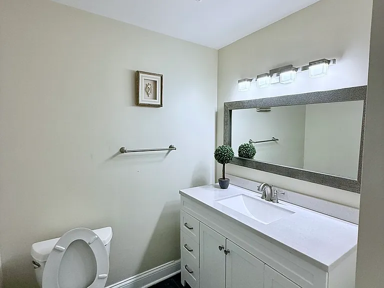 1234 N Dearborn Pkwy #1F — Photo 11