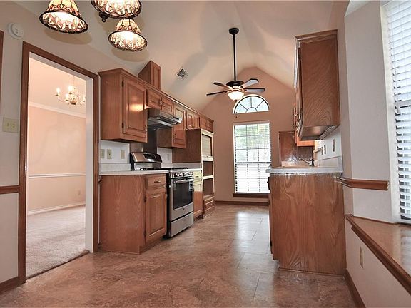 4th image of 1413 Frenchmans Dr