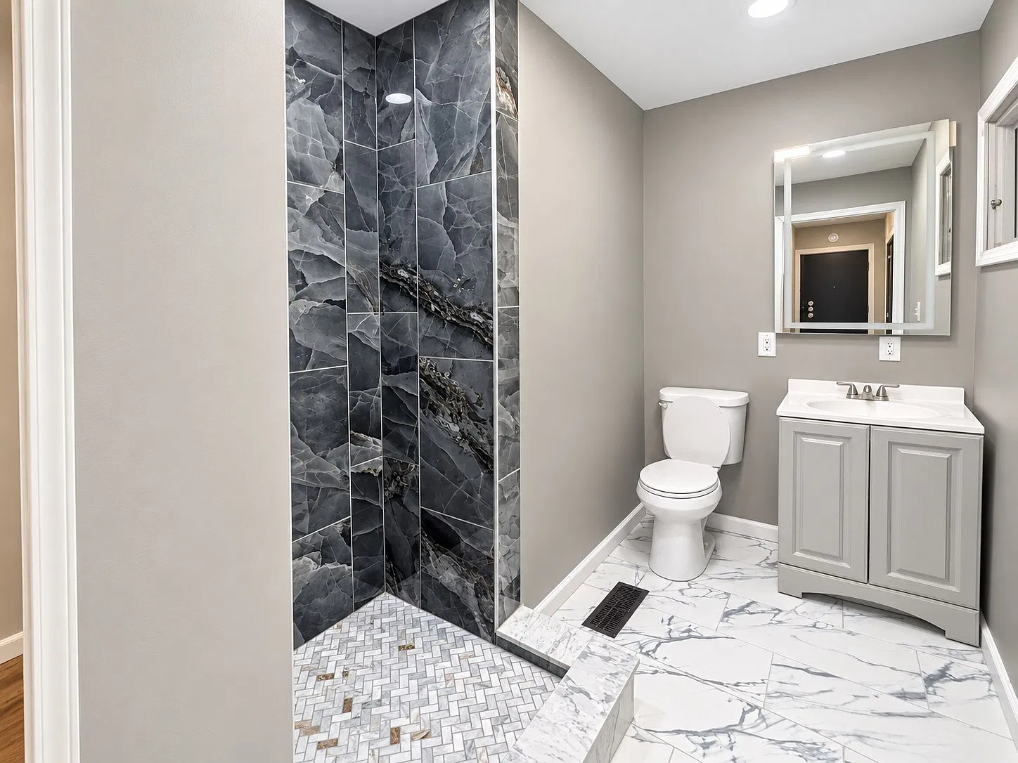 3 bed, 1920 sqft, $3,850 — Photo 4