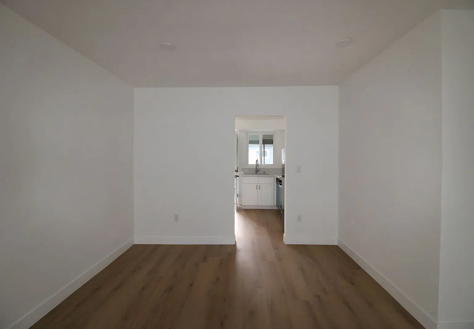 3 bed, 1.0 bath, $4,488 — Photo 3