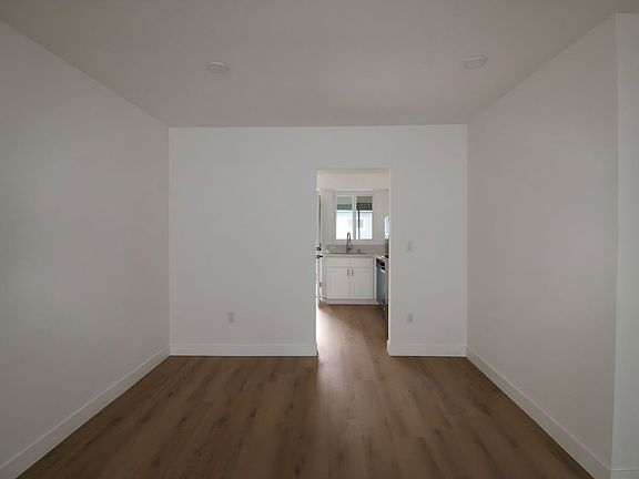 3rd image of 9009 Ramsgate Ave #B