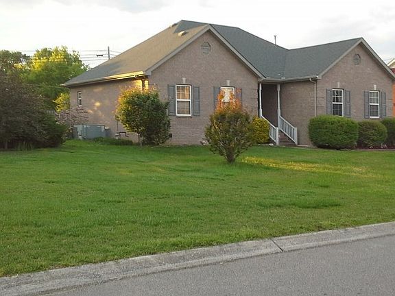 3rd image of 615 Glenties Dr