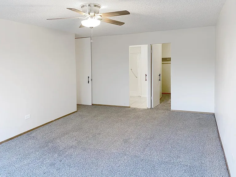 610 S Clinton St #4C — Photo 11