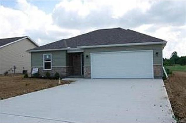1st image of 112 Hill Cir