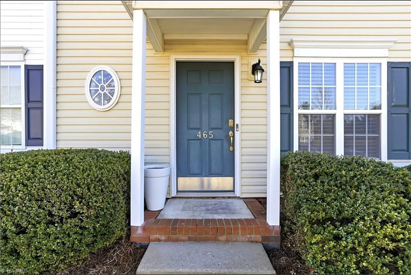 3 bed, 1360 sqft, $1,850 — Photo 2