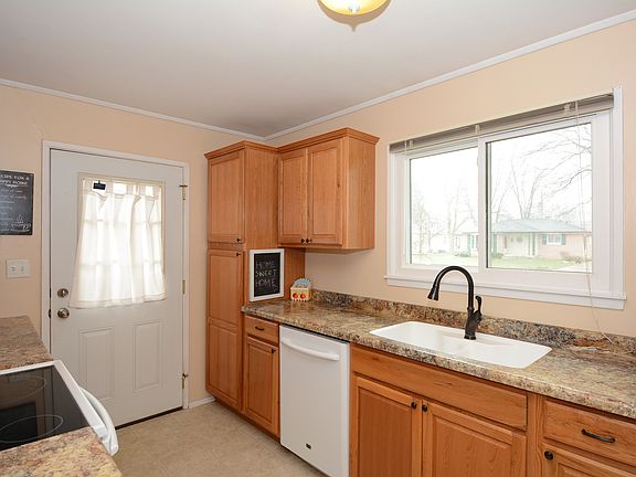 Bright Kitchen