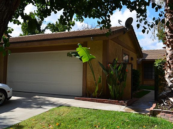 2nd image of 25689 Leticia Dr