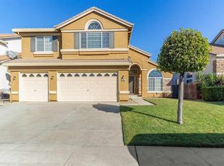 2083 Universal Dr, Stockton, CA 95206