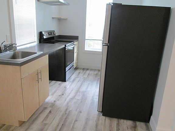 3rd image of 517 S Almon St Unit 102