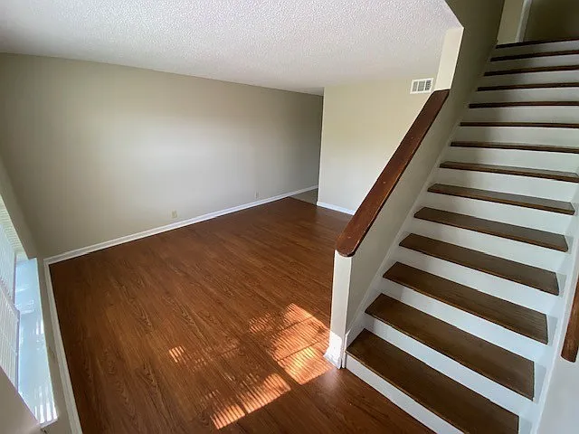 626 Castlegate Dr — Photo 11