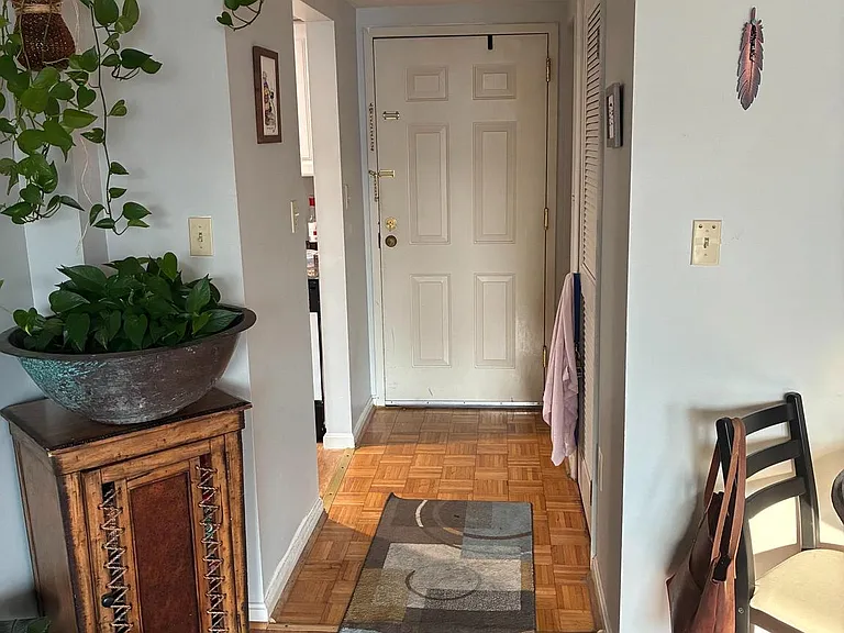 911 S Charles St #302 — Photo 2