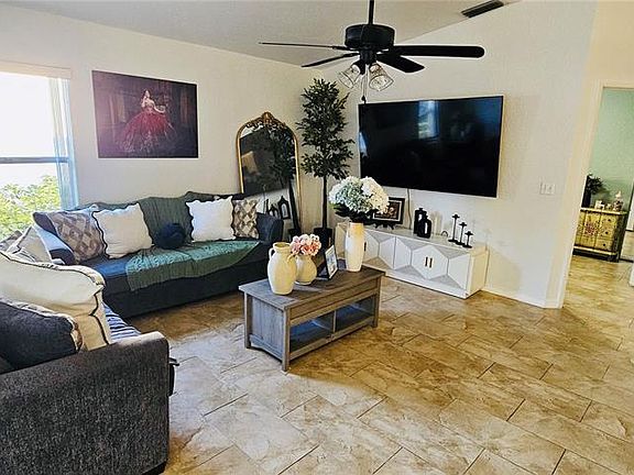 3rd image of 2068 Preymore St