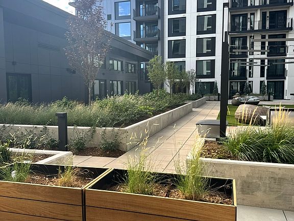 5th image of 2699 Alcott St #456