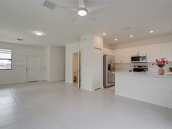 4th image of 13100 SW 232nd Ter