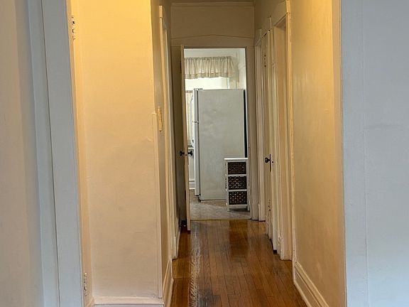 4th image of 1118 E 67th St #3