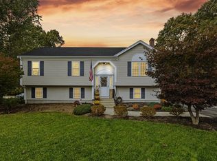 58 McIntosh Dr, Taunton, MA 02780