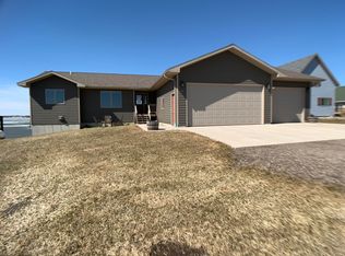 146 Northbay Dr, Arlington, SD 57212