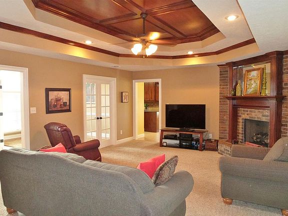 5th image of 3706 Sylvia Dr