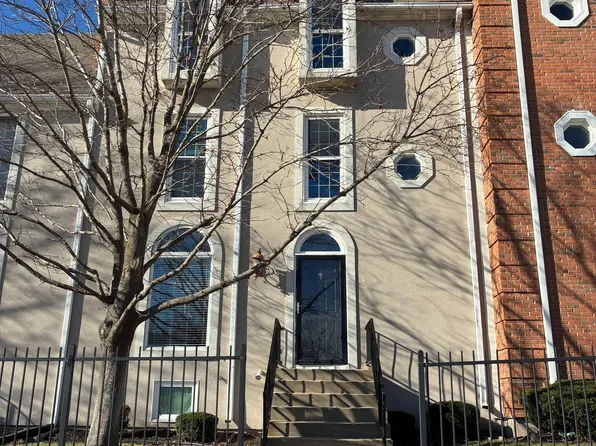 9754 N Montclair Ave, Kansas City, MO 64154