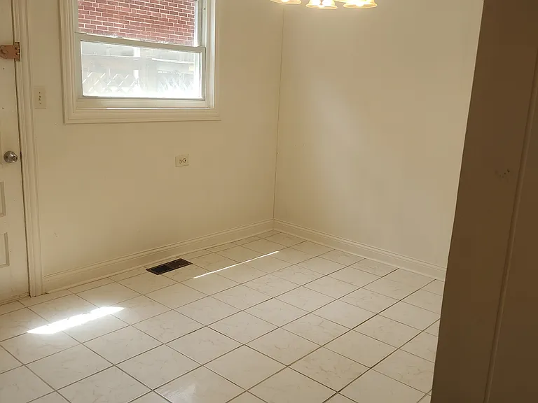 1411 W Touhy Ave — Photo 40