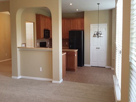 3rd image of 4934 Trailing Clover Ct