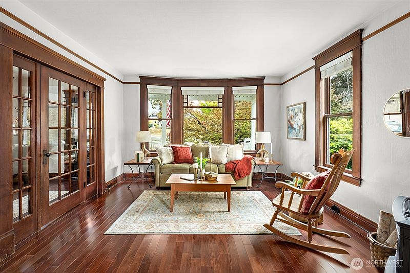 5th image of 52 Cedar Avenue