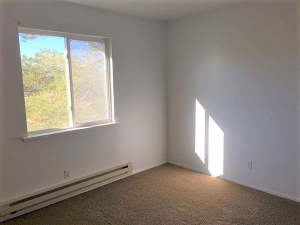 259 Country Club Pkwy APT 4