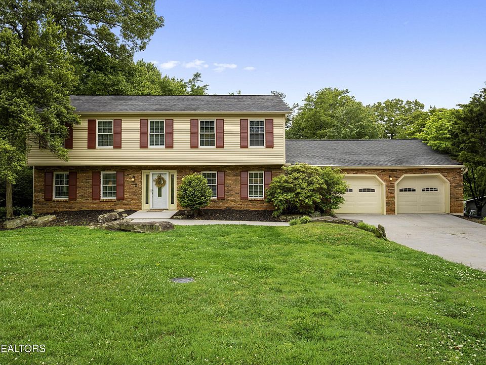 1st image of 1926 Northwood Dr