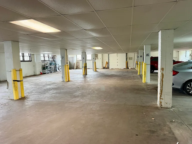 1054 S Kingshighway Blvd #R — Photo 18