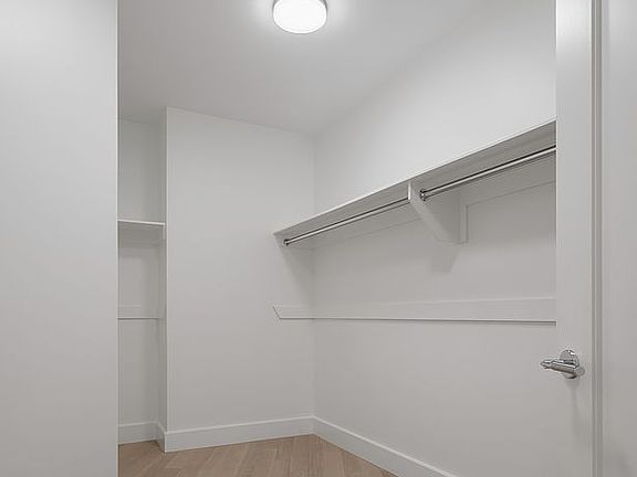 5th image of 212 W 72nd St #4L
