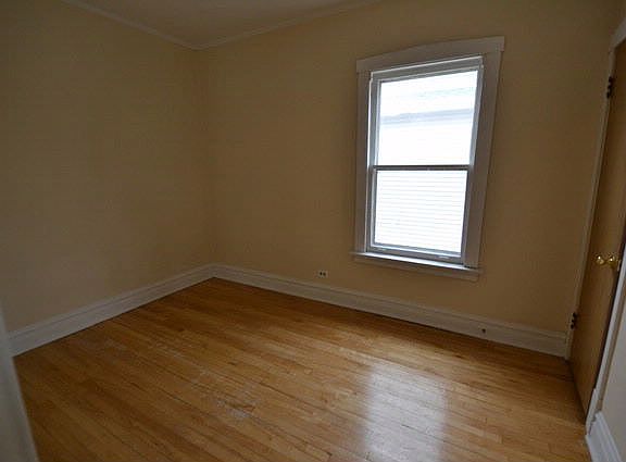 5th image of 2930 N Narragansett Ave