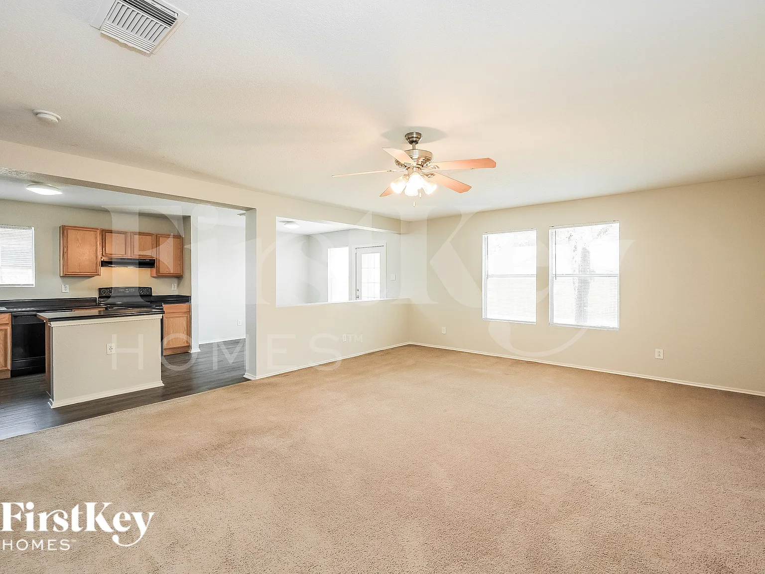 3 bed, 1.0 bath, 1605 sqft, $1,295 — Photo 3
