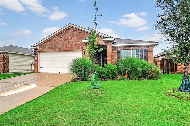 1st image of 2028 Pine Knoll Way