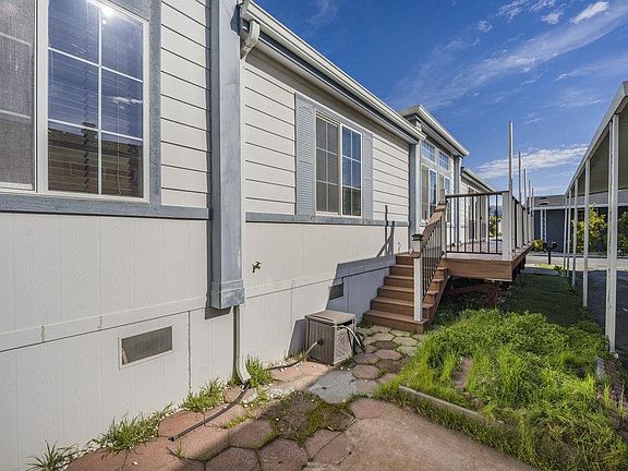 2nd image of 575 San Pedro Ave Spc 2