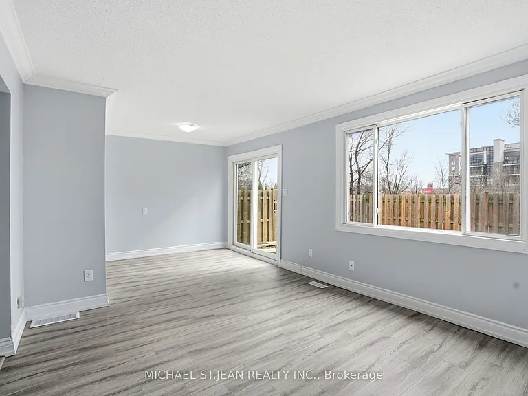 125 Limeridge Rd W #7 — Photo 6