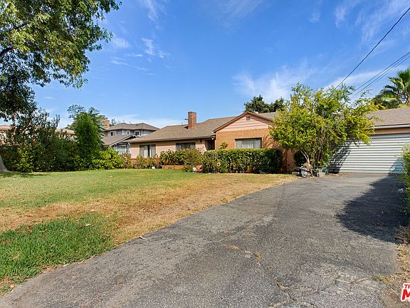 4th image of 8845 Ardendale Ave