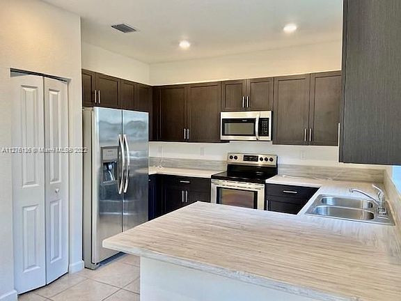 4th image of 541 NE 206th Ln #541