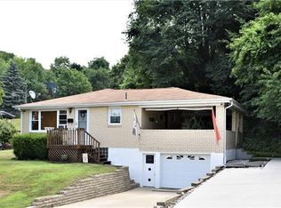 912 N 2nd St, Jeannette, PA 15644