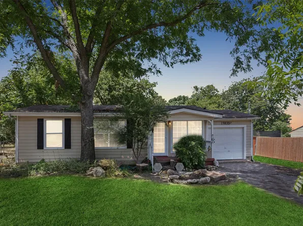 13835 Bee St, Farmers Branch, TX 75234