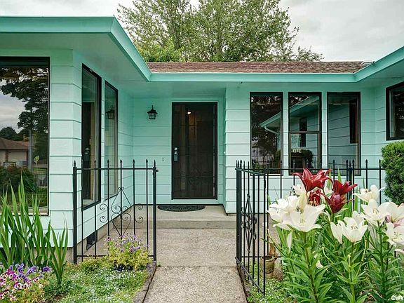 4th image of 794 Wildflower St NE