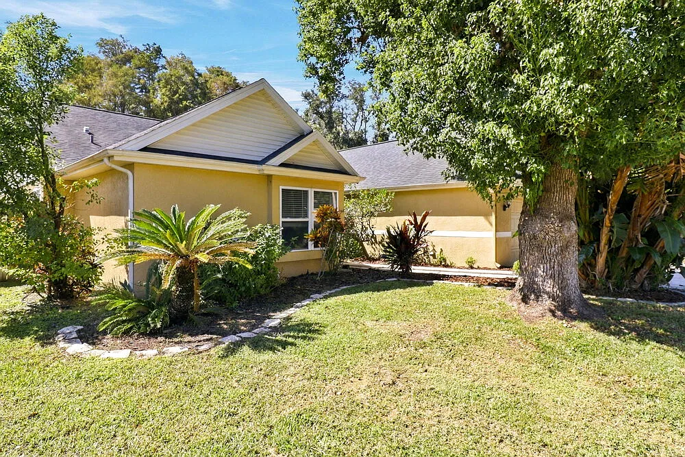 4 bed, 2.0 bath, 2164 sqft, $2,600 — Photo 3