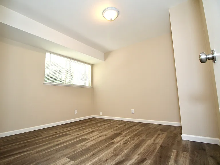 205 Smalley Ave #1 — Photo 14