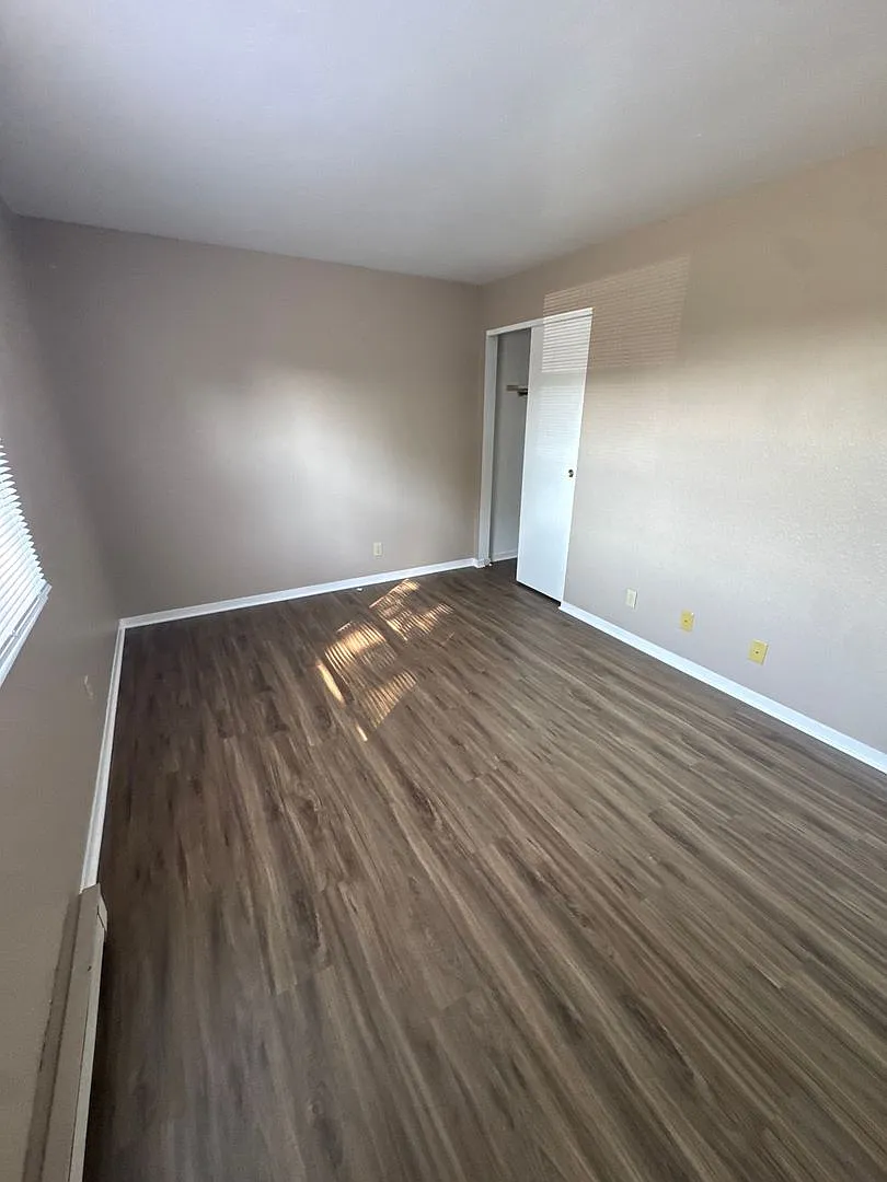 2353 Yeager Rd — Photo 2
