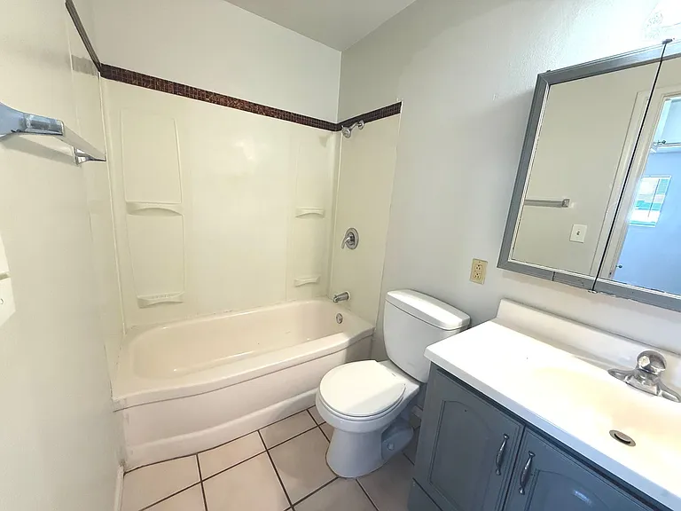 5908 Carmen Blvd — Photo 9