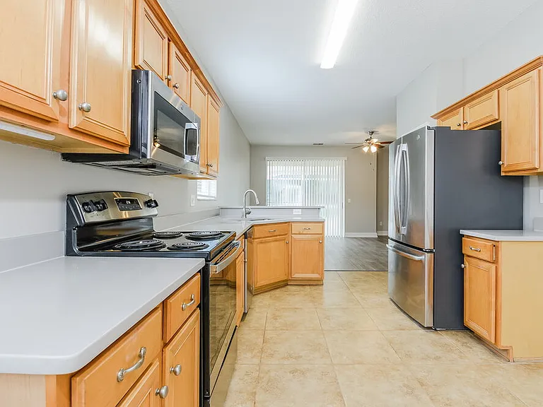 1046 Raining Meadows Ln — Photo 7
