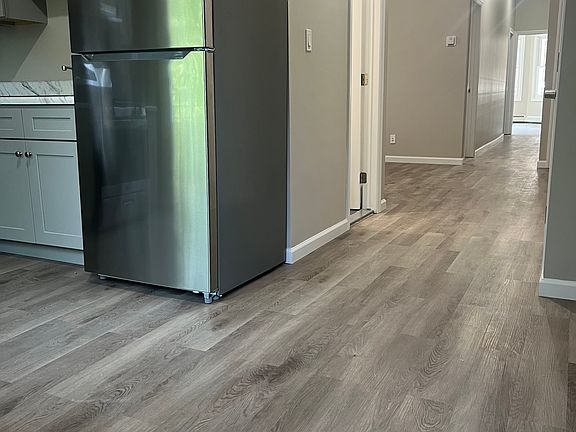 2nd image of 115 Stanley Ave #1R
