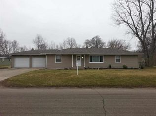 809 W Adams St, Osceola, IN 46561