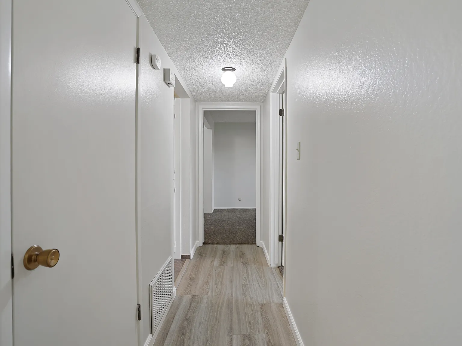 Avenue West Apartments — Photo 4