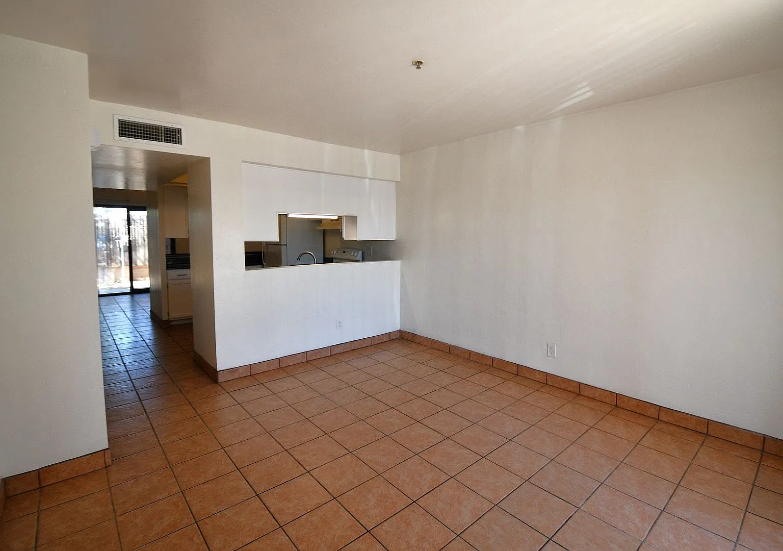1448 W. Kilburn St. — Photo 4